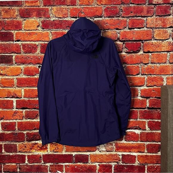 The north face women’s raincoat size small - Picture 4 of 6